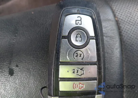 2020 Ford Fusion Hybrid Titanium из США, поврежденный, VIN 3FA6P0RU1LR204778